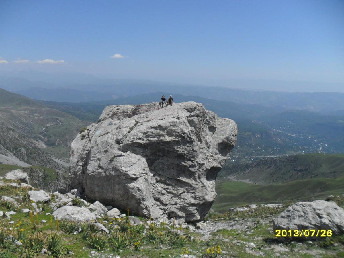 ホテル Panorama Arslanbob エクステリア 写真